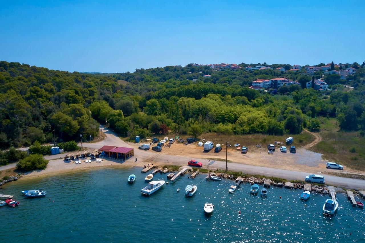 Apartments Davorka Banjole Εξωτερικό φωτογραφία