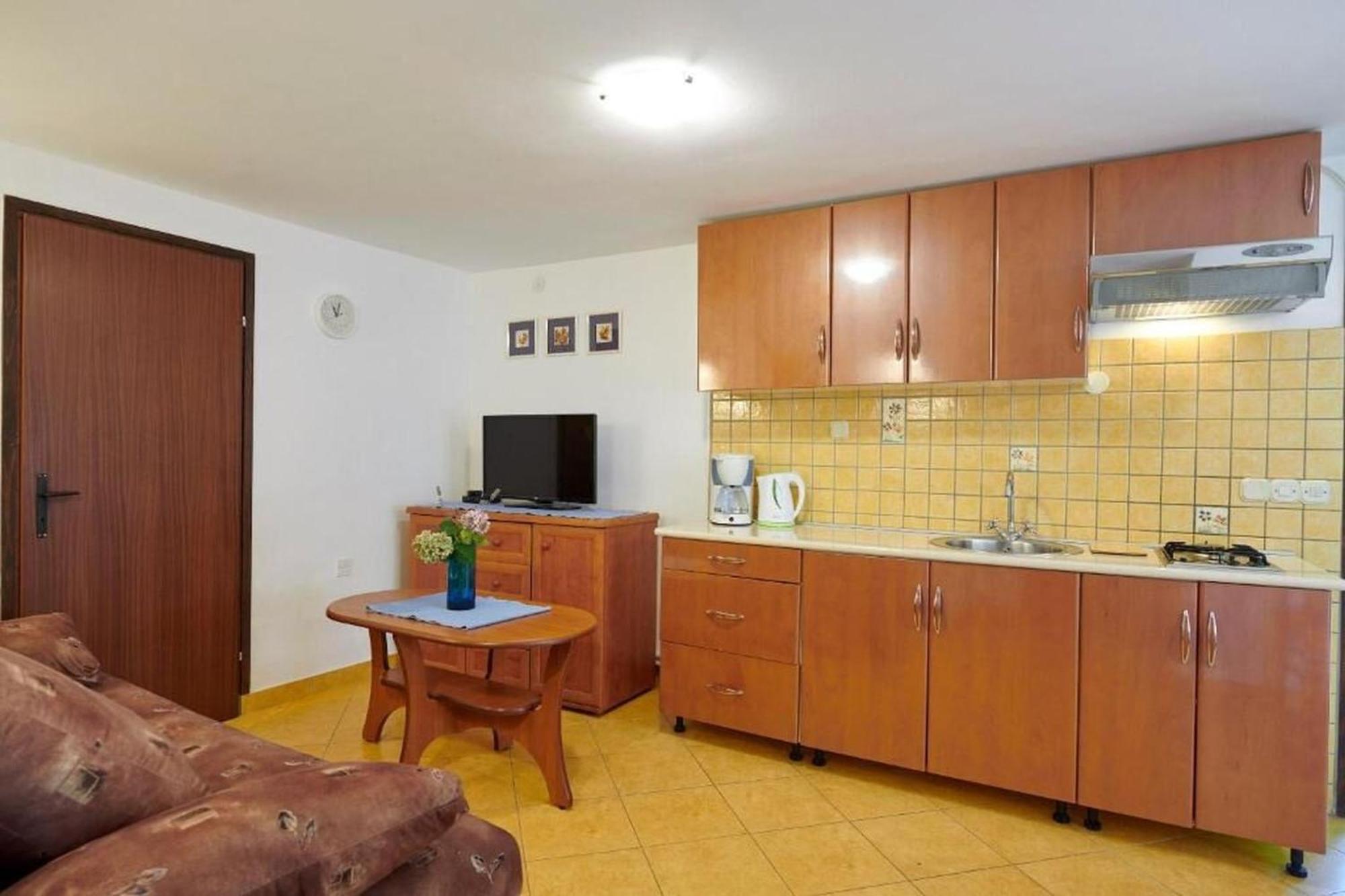 Apartments Davorka Banjole Εξωτερικό φωτογραφία